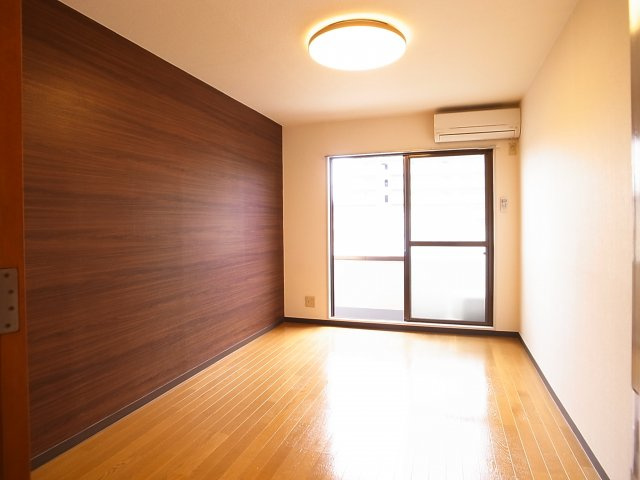 オシャレなアクセントクロスのお部屋