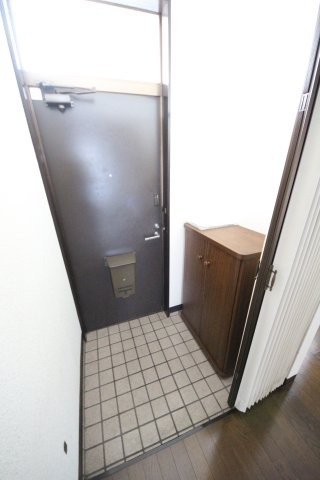 KMビル【玄関】