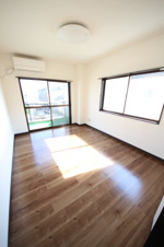 KMビル【居間・リビング】