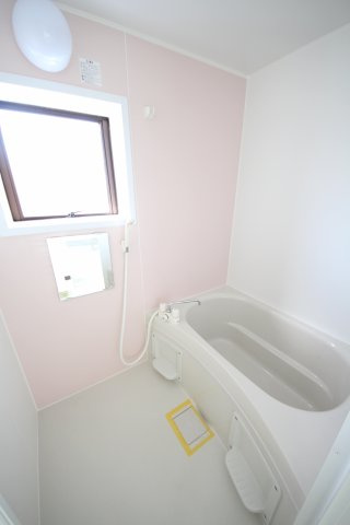 KMビル【浴室】