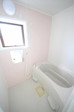 KMビル【浴室】