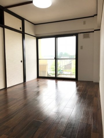 額中央ビル【洋室】