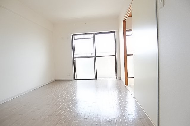 スターライトＭ【洋室】