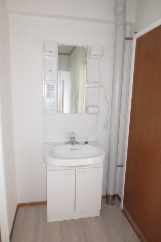 末次アパート【洗面所】