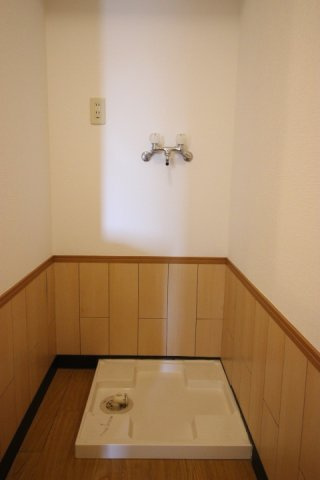 ディアコートつくば【設備】室内洗濯機置場