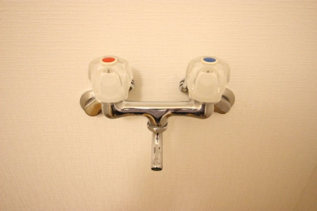 ディアコートつくば【設備】洗濯水栓　お湯も使えます