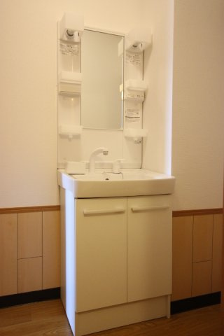 ディアコートつくば【独立洗面台】使いやすい独立洗面台です