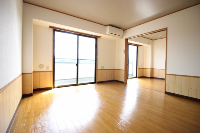 ディアコートつくば【居間・リビング】ゆったり過ごせる居間です