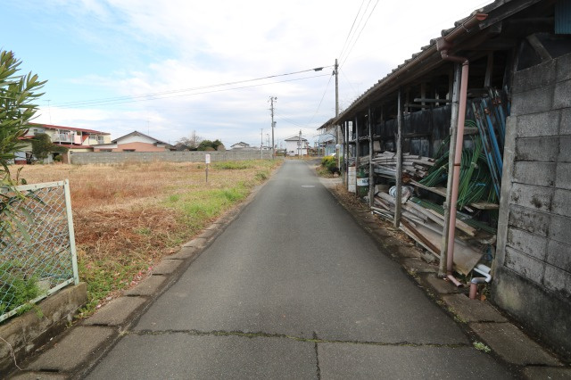 百槻蓮田土地【周辺】南側、道路です(^^♪
