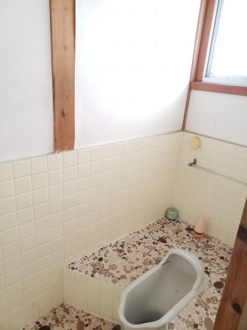 八頭郡智頭町中古戸建【トイレ】