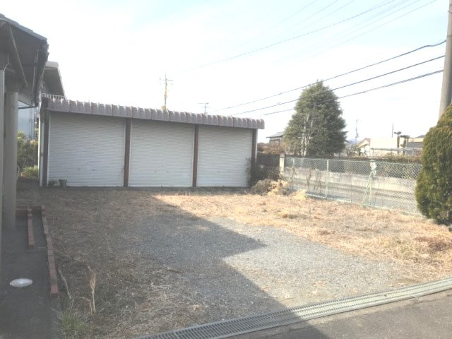 並木ガレージＫ【外観】外はこのようになっています