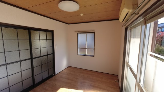 松本市大字里山辺のアパート