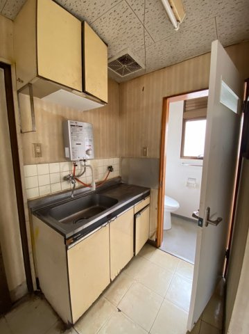 三口新町ビル（仮）【キッチン】1階フロア内給湯所　お湯出ます。