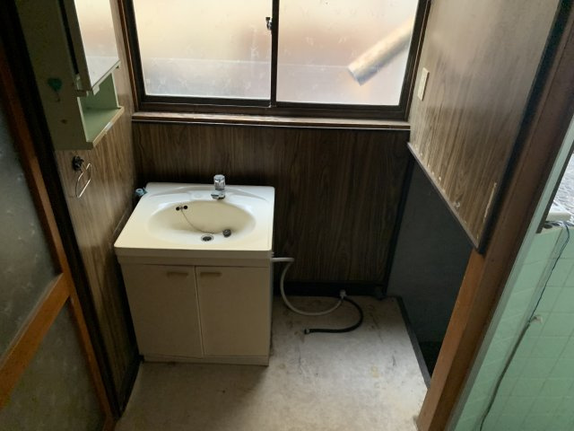 石巻市築山１丁目の中古一戸建【洗面所】