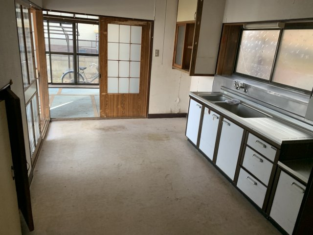 石巻市築山１丁目の中古一戸建【キッチン】