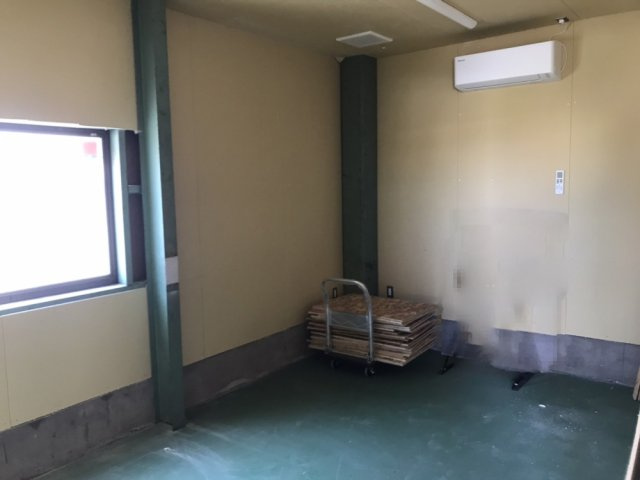 阿原宮前倉庫事務所スペースとして使えます。