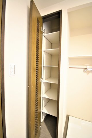 プレジデント寄居【収納】洗面所にも収納スペースございます！