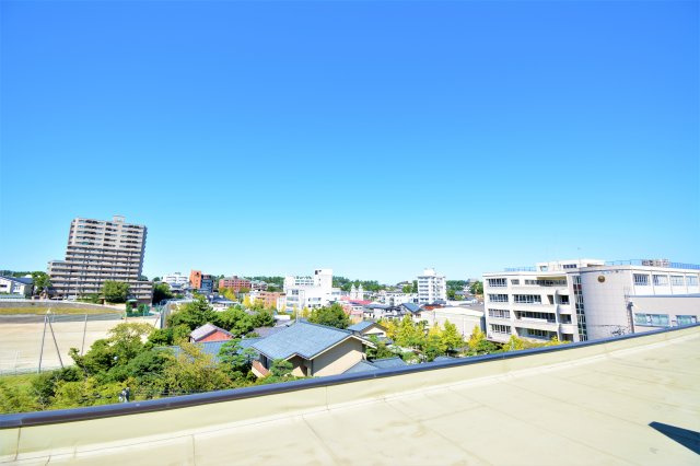 プレジデント寄居【展望】洋室６．８帖側のバルコニーからの眺望です。見晴らしがよく、気分転換できそうです♪