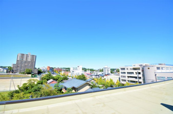 プレジデント寄居【展望】洋室６．８帖側のバルコニーからの眺望です。見晴らしがよく、気分転換できそうです♪