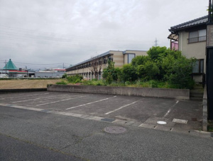 鳥取市吉成中古戸建て【駐車場】近くで駐車場も借りれます