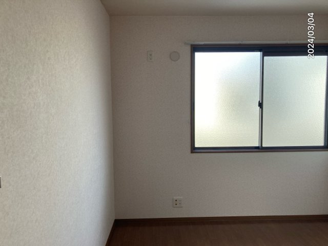 エメラルドサイネン　Ｃ棟【洋室】