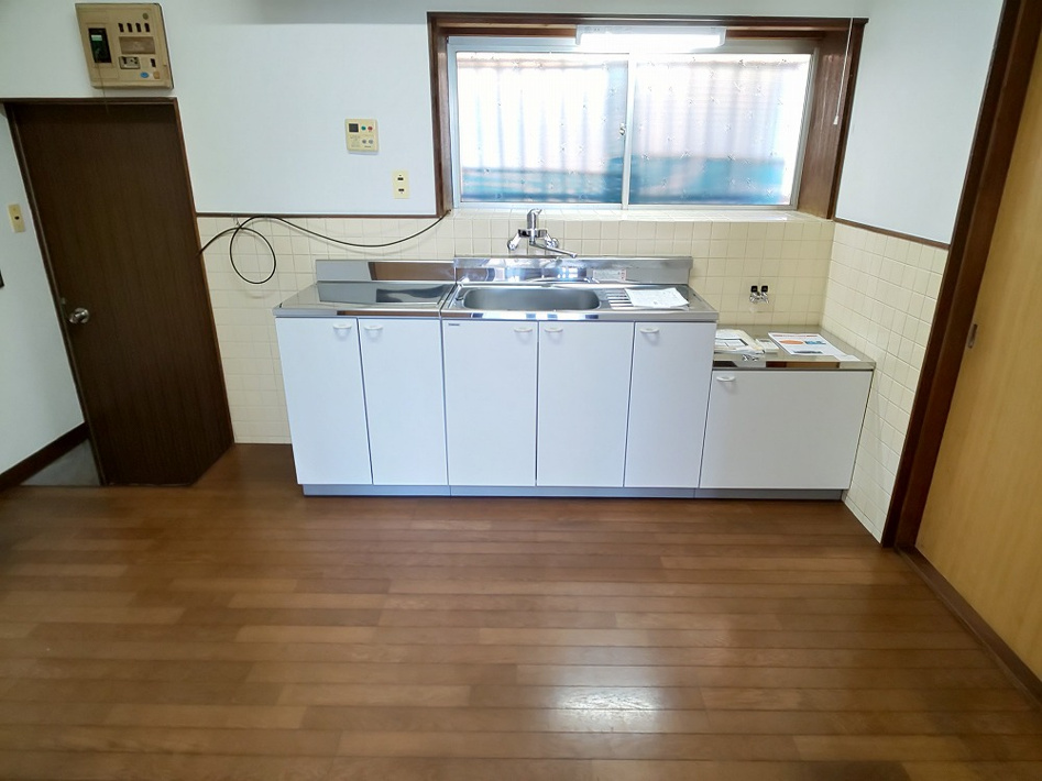津市高茶屋小森町の一戸建て【キッチン】