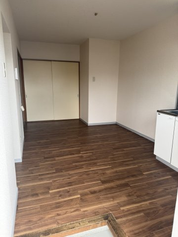 サンハイツ外堀【居間・リビング】