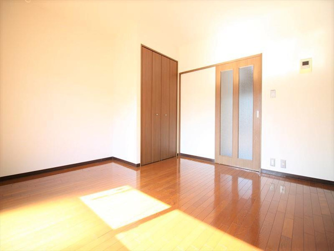 明るいお部屋です