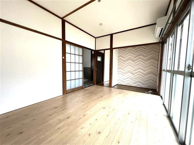 嬉しいエアコン付き☆