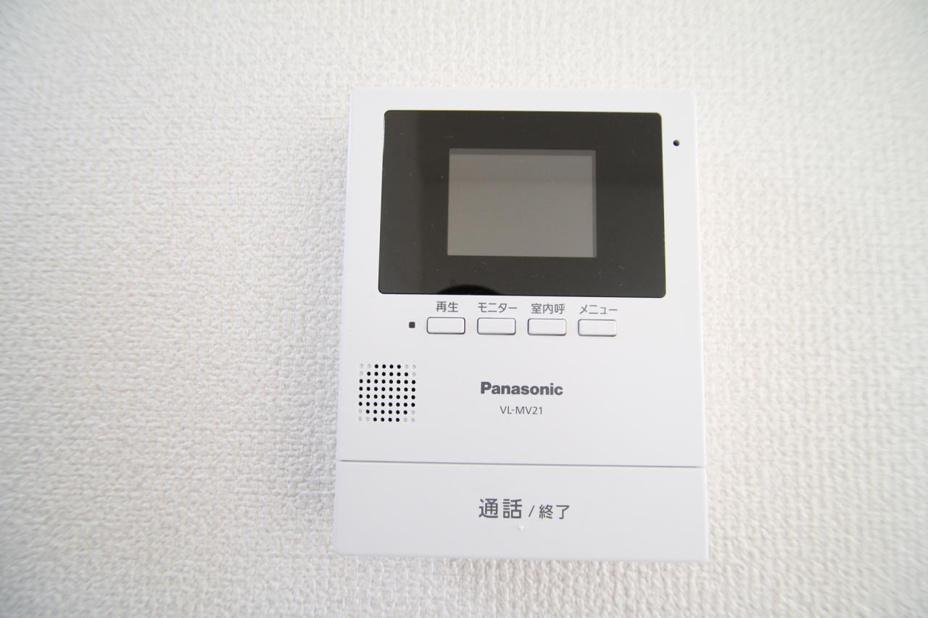 お部屋によって設置モニターは異なります。