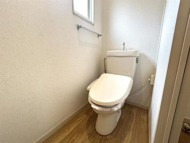 シンプルで使いやすく、清潔感のあるトイレです！