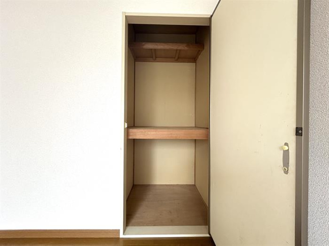 収納力のあるクローゼットでお部屋がすっきり！