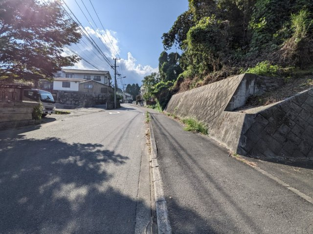 別府市鉄輪東の売地【前面道路含む現地写真】