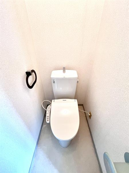 温水洗浄便座つきです！！