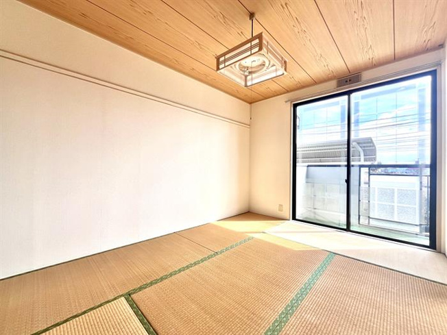 １階２階にベランダ付き♪