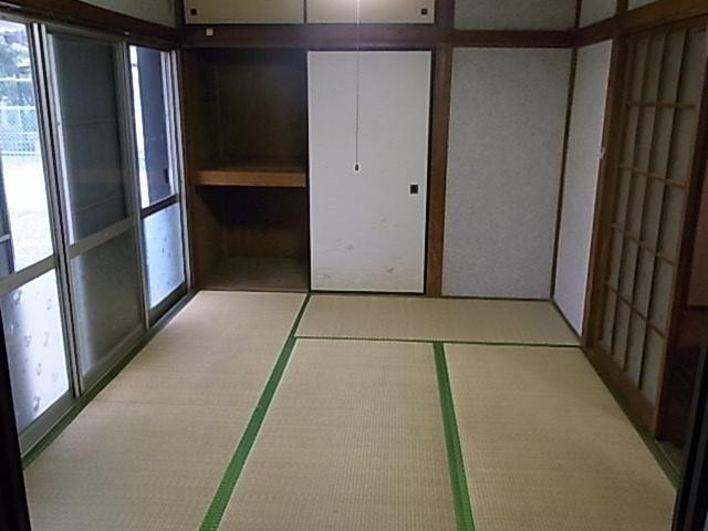 収納スペースが充実しています!!