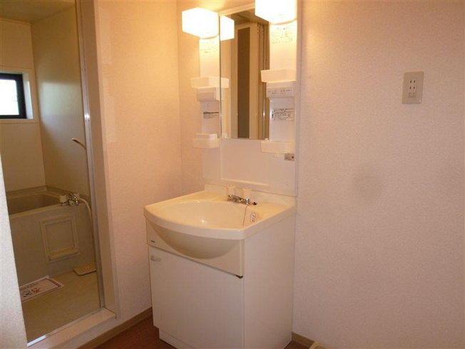 別の部屋の写真となりますので現地ご確認ください