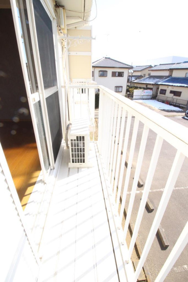 バルコニー付きで洗濯物も乾きやすいです