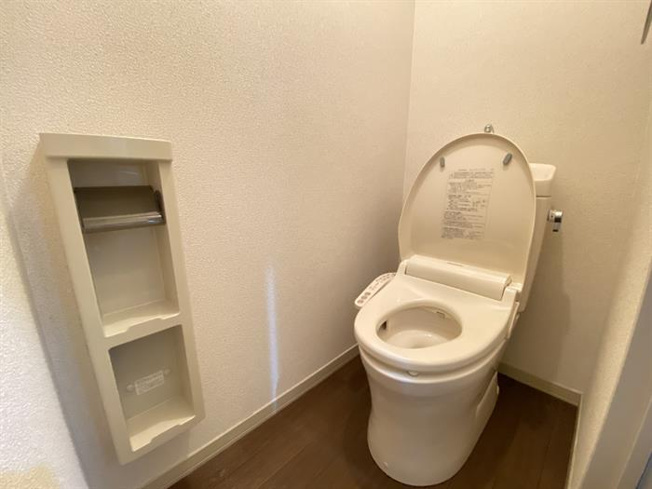 上部には棚があるので収納できます！