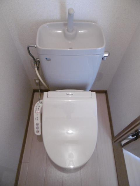 温水洗浄便座付き！