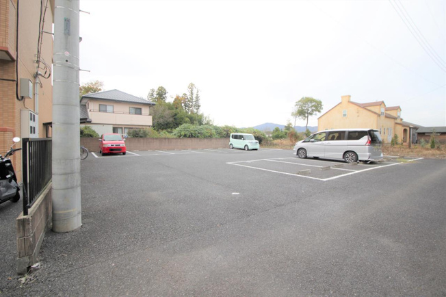 出入りのしやすい駐車場♪　※空き要確認