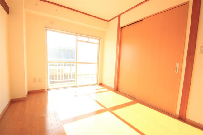他の部屋の写真となりますので現地ご確認ください。