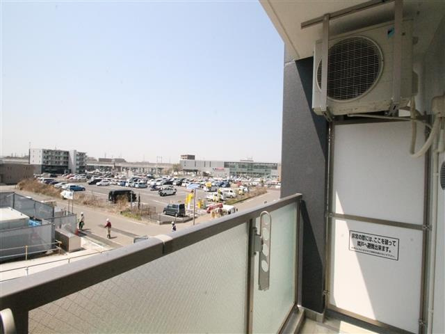2階からの眺望。みどりの駅が見えます！