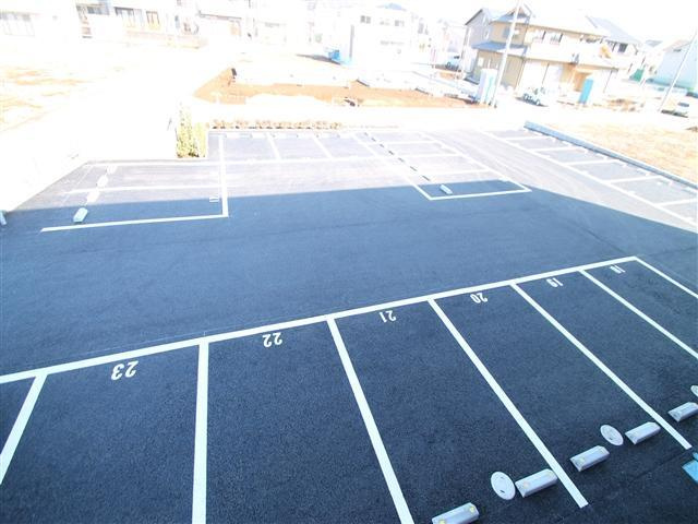 敷地内駐車場（各世帯2台付き）