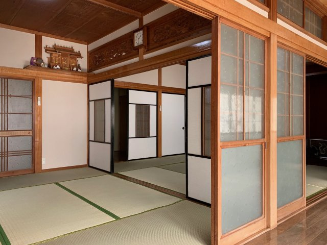 南関町関外目1763【和室】2間続きの和室。仏間もあり本家の条件を備えています。