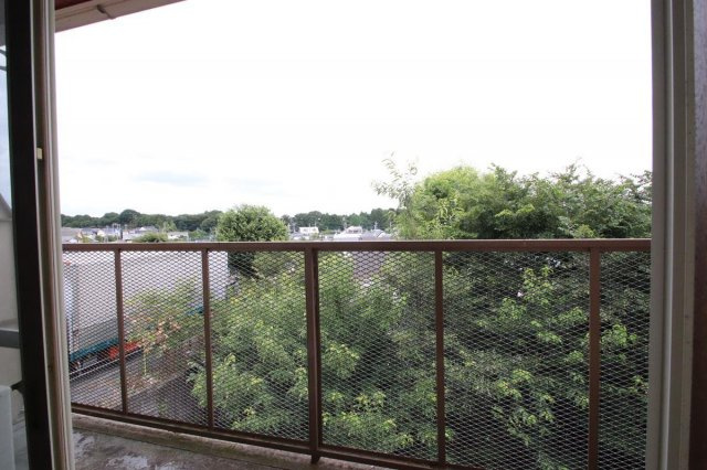 高台の為、視界は抜けています。