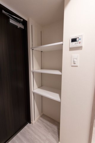 玄関横収納