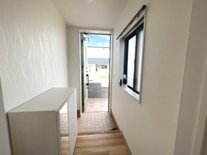 wisteria【玄関】