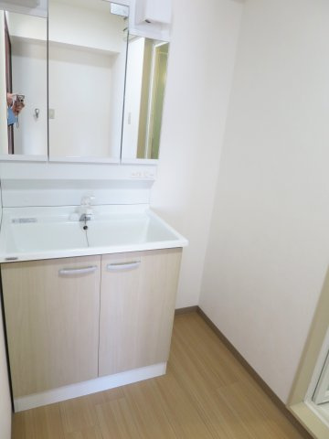 八幡マンション【独立洗面台】