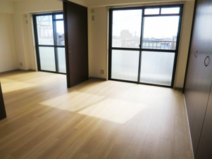 八幡マンション【洋室】